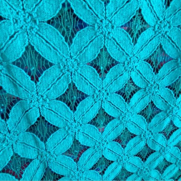 Madison & Berkeley NWT Layered Colorful Lightweight Tank Top Lace Detail Size L - Picture 4 of 6